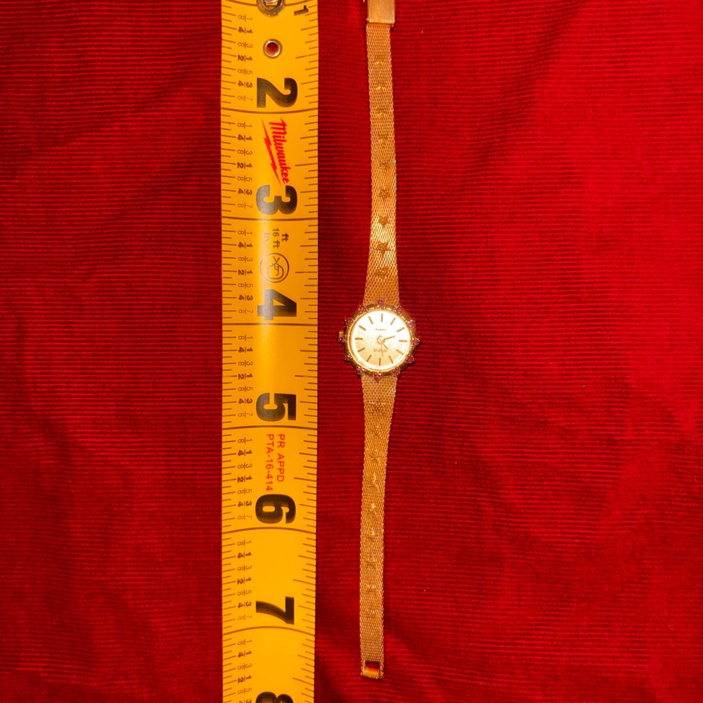 Geneve Quartz Watch